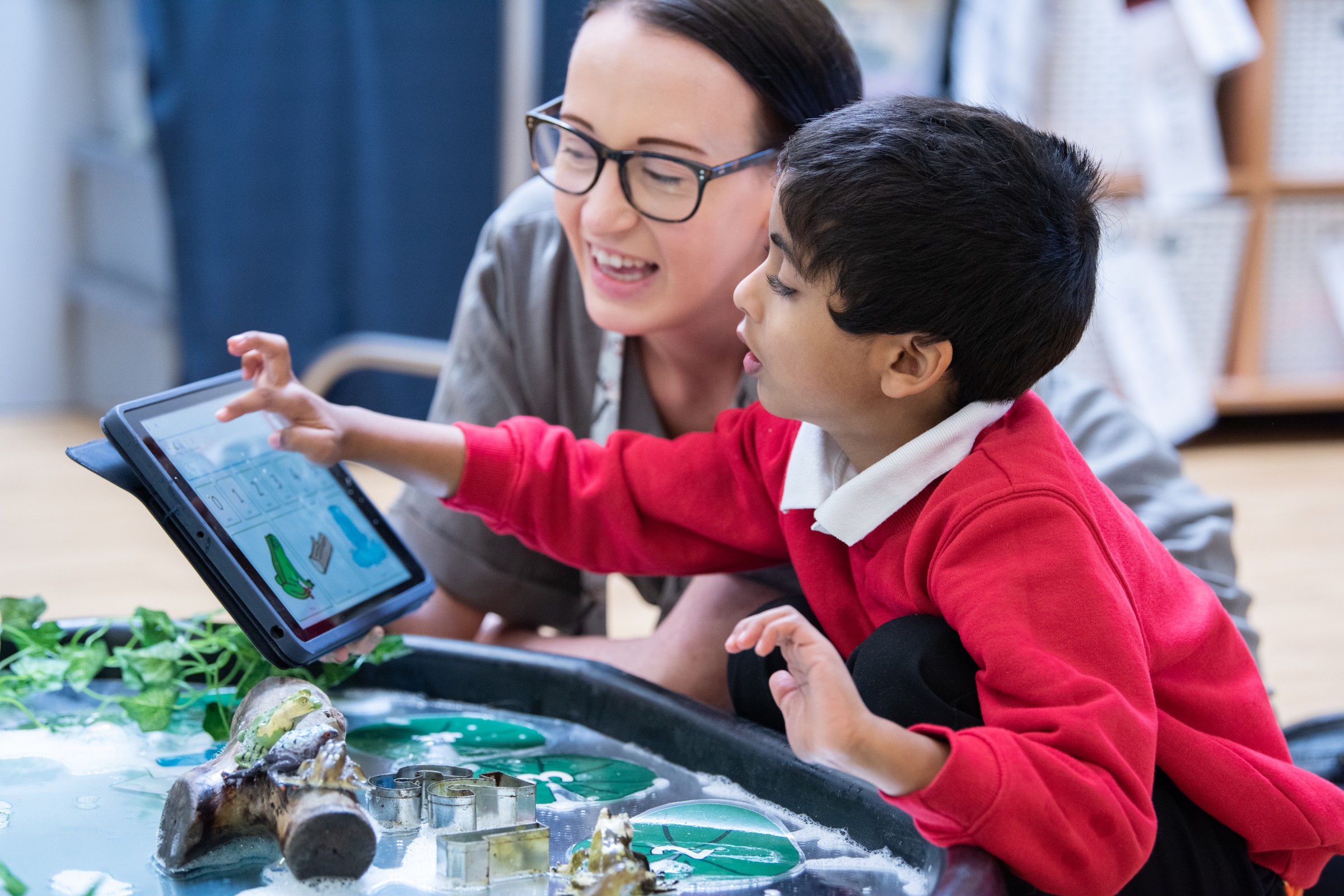 Oasis Academy - Grid for iPad (135)