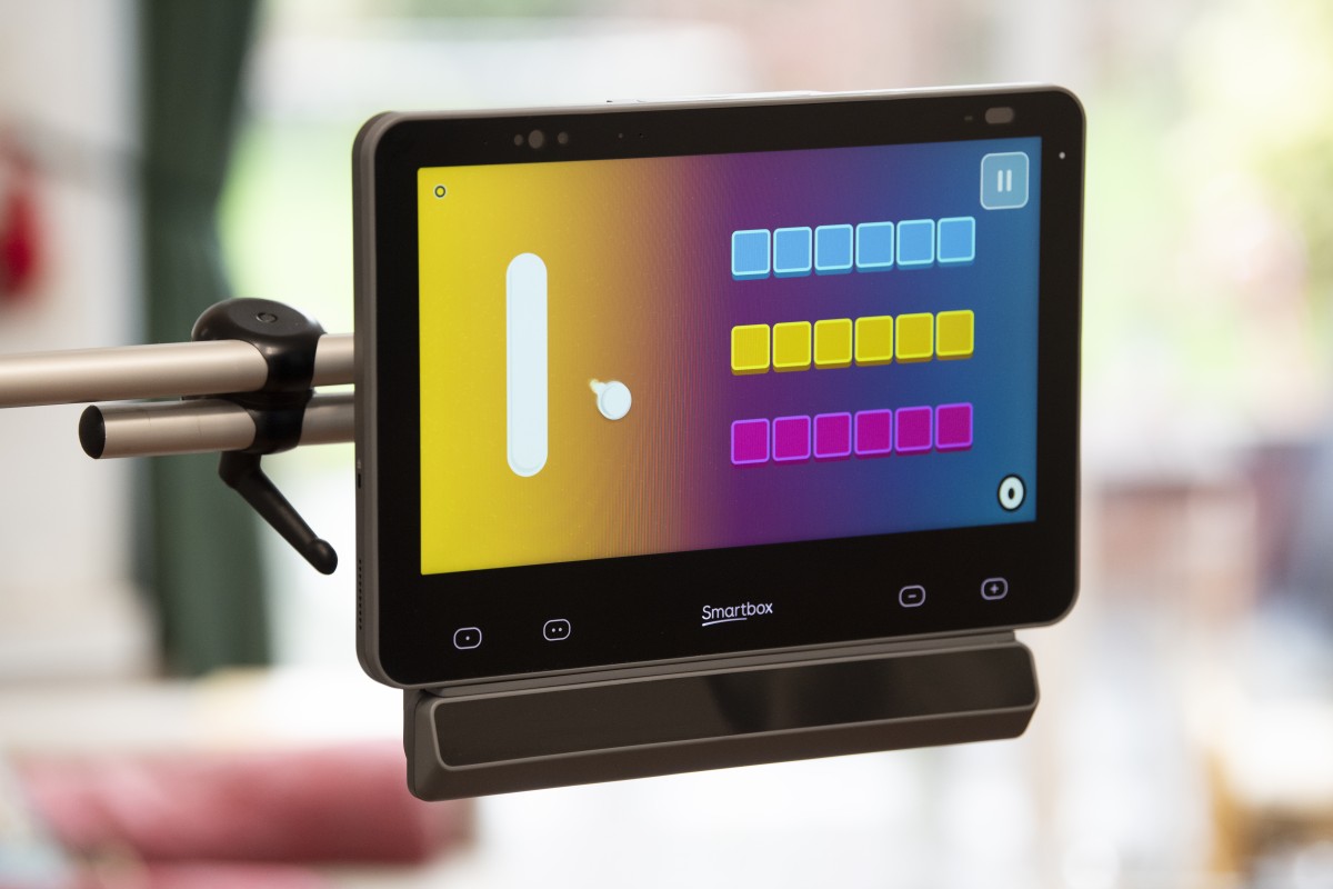 Harchie's Grid Pad 13 device with Look Lab software